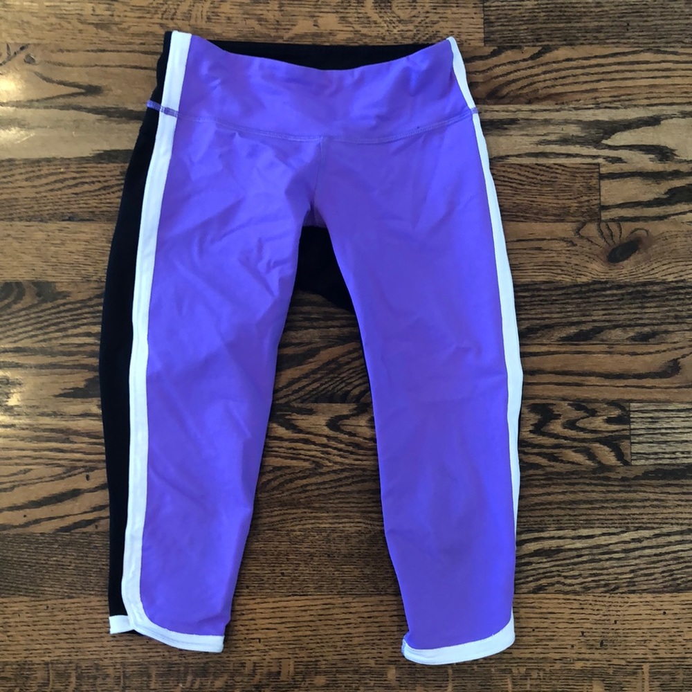 Lululemon knee length crop size 4